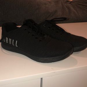 No bull sneakers